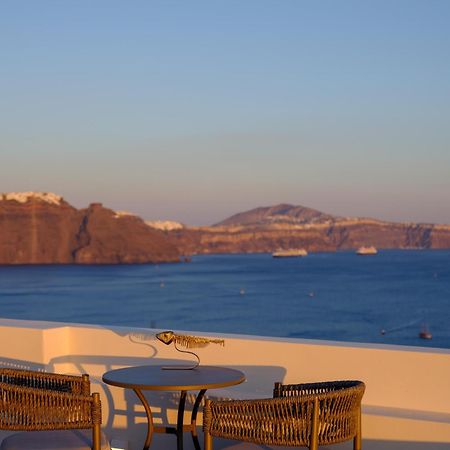 Oia Treasures Art Suites Buitenkant foto
