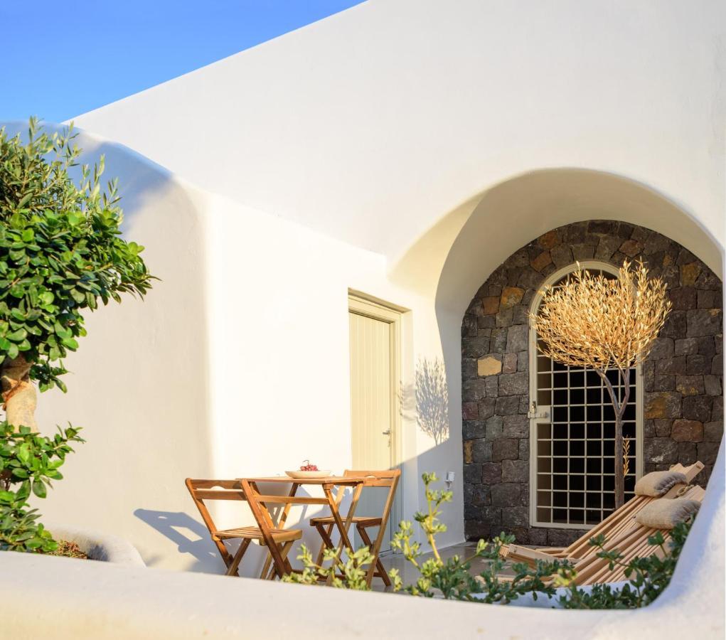 Oia Treasures Art Suites Buitenkant foto