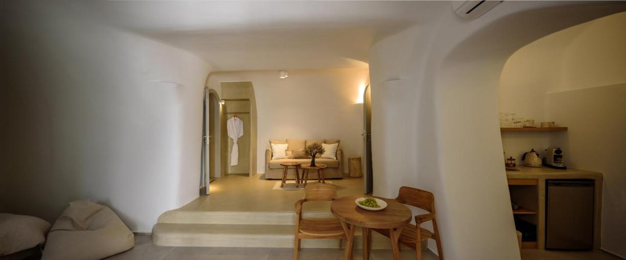 Oia Treasures Art Suites Buitenkant foto